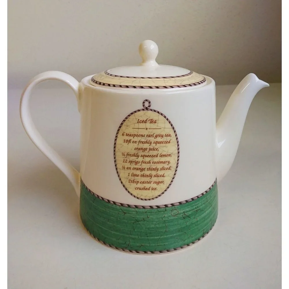 Wedgwood Queen's Ware Sarah's Garden Porcelain Tea Pot